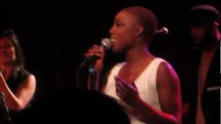 Laura Mvula - &quot;Flying Without You&quot; (Live at People&#39;s Place, Amsterdam, April 7th 2013) HQ