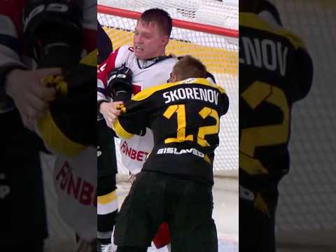 Почему тренер не стал смотреть драку? 🤨 #КХЛ