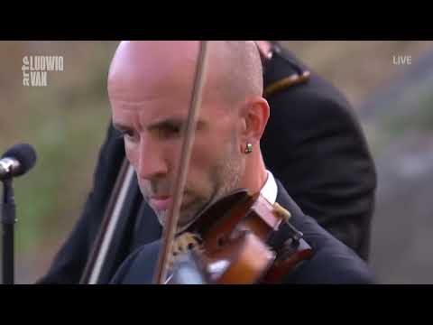 Teodor Currentzis avec l'ensemble musicAeterna - Beethoven Symphonie n°7,  Delphes, théâtre antique