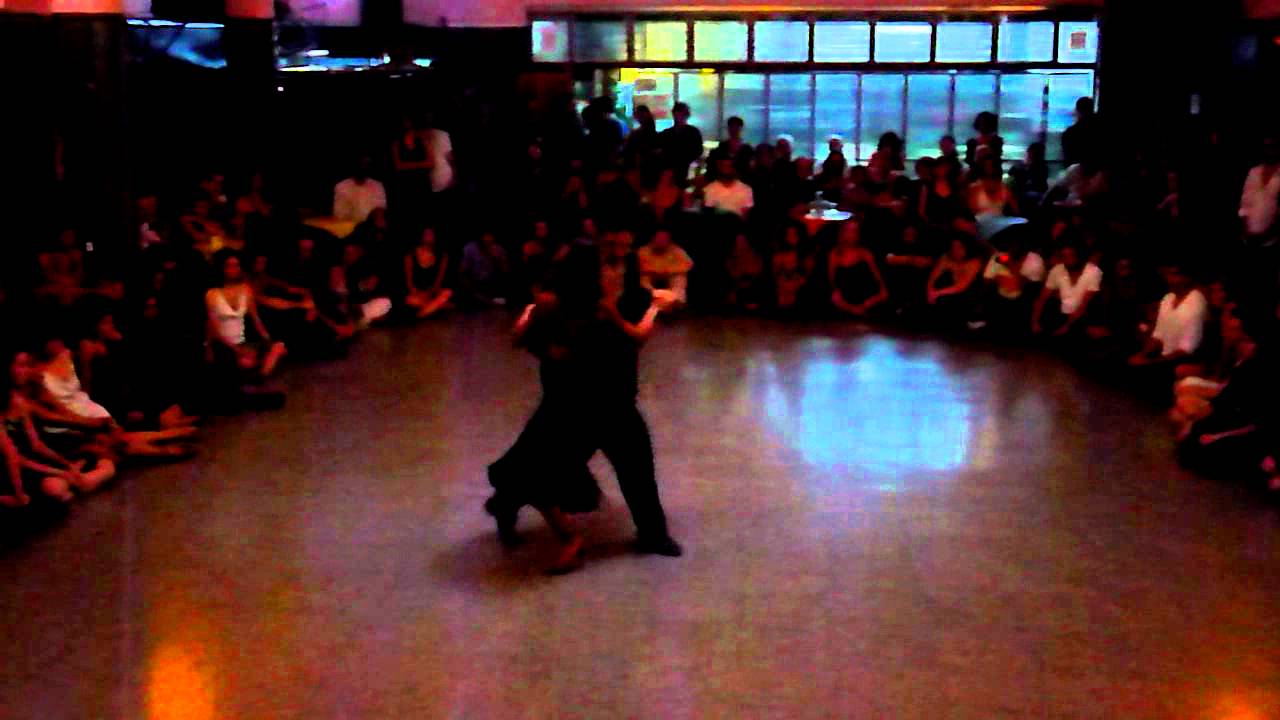 Soledad Larretapia y Ricardo Biggieri (3) en El Motivo Tango