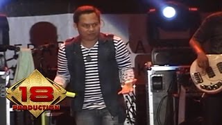 Download lagu Wali - Si Udin Bertanya (Live Konser Yogyakarta 11 September 2013) mp3
