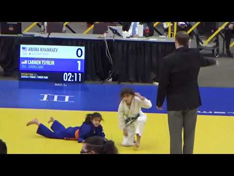 Two fierce judo girls face each other in Youth Nationals 2023