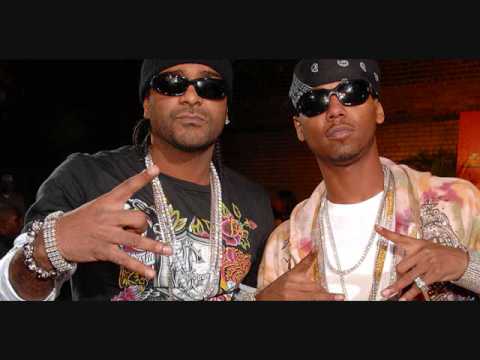 dancing on me remix feat. jim jones & juelz santana (lyrics)