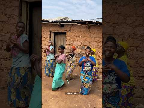 AfriMamas dancing Tholukuthi (Clap Song)[feat. MaWhoo]Jazzworx, GL_Ceejay & Thukuthela