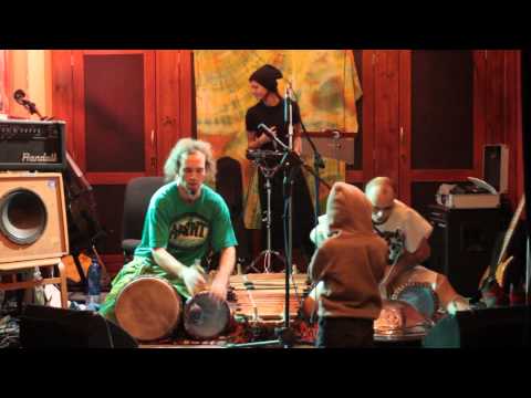 Veniza - Letící Vesmír - kapela Výplach 2013 live záznam koncertu