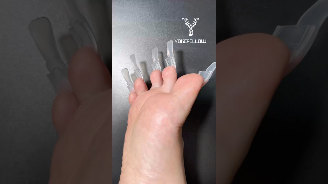 Time to get my toenail extensions done! Used: PF04, W561 sandwich dual form #yokefellow #nails