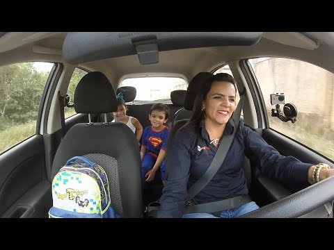 LEVANDO AS CRIANÇAS DE CARRO PARA ESCOLA #DirigirEuPosso #DeCaronaComAFabi