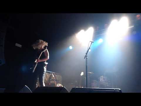 "Somebody's Always Trying" & "Shake 'Em On Down" - Samantha Fish @ The Garage, London 16 May 2019.