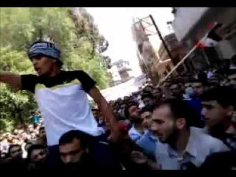 مظاهرة بقيادة الساروت لأهالي حيي البياضة والخالدية في مدينة حمص بمحافظة حمص تردد"الإعلام السوري كاذب" في"جمعة التحدي"