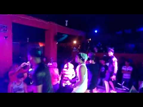 Mc Roginho part. Bruninho Patraozinho- ao Vivo