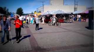preview picture of video 'Walk Street & Marketplace in Oulu, Finland'