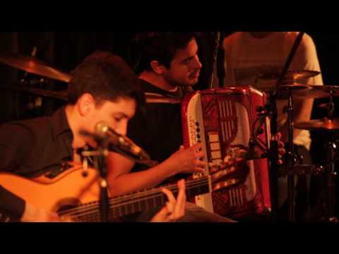Dos Más Uno - Monte purahei (en vivo en Boris Club)