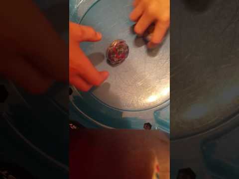 Valtryek Vs Doomscizor | BeyBlade Burst