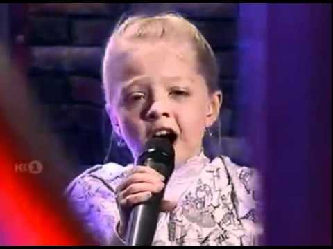 Anastasia i Victoria Petrik-samotnya boss