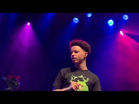 Lil Mosey Performs 