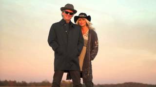 Emmylou Harris &amp; Rodney Crowell: &quot;Hanging Up My Heart&quot;