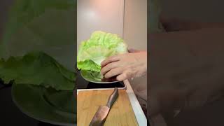 きのこたっぷり！レタスとトマトの温サラダ🥗｜ヘルシー・簡単・節約レシピ