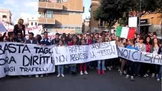 preview picture of video 'Nettuno, Studenti in piazza 16 novembre 2012'
