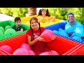 Jason and Kids Four Colors Water Balloons Challenge