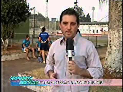 Equipe de futebol feminino de Botucatu volta aos treinos