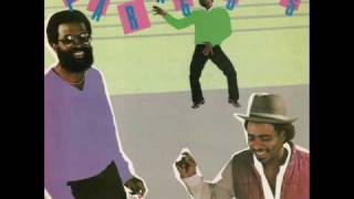 The Paragons - Only A Smile(1981)