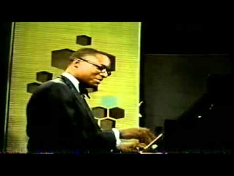 Ramsey Lewis Trio - Hang On Sloopy (Maurice On Drums)