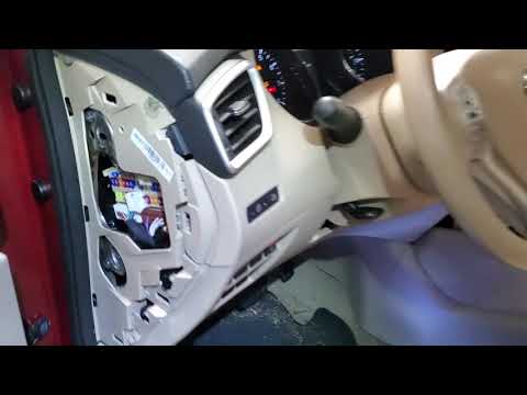 2015 Nissan rogue fuse box location