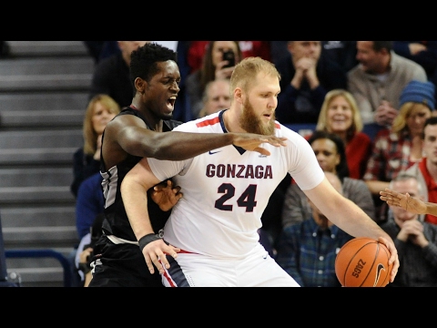 Przemek Karnowski Too Much Down Low vs. Santa Clara | CampusInsiders