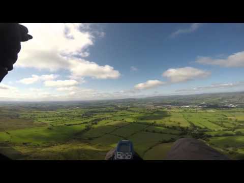 20150906 Pendle Chilling paragliding on Gin Bolero 5