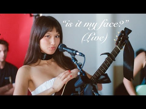 Juliet Ivy - is it my face? (Live)