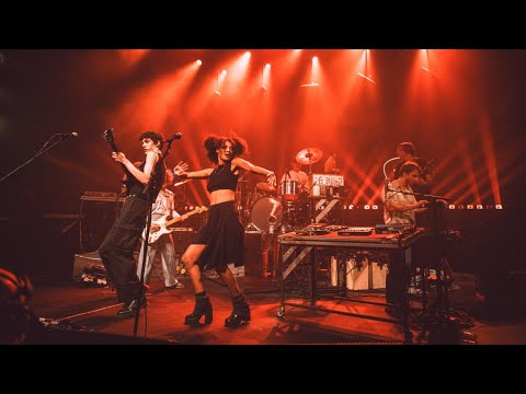L&eacute;zard - Manifastique (live) w/ Compact Disk Dummies