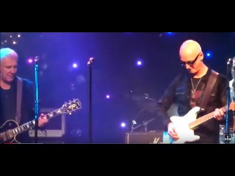 'Battle Scar' Alex Lifeson of Rush and The Kim Mitchell Band Live