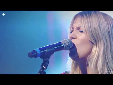 Hand me down my Bible (Live) Meadhbh Walsh