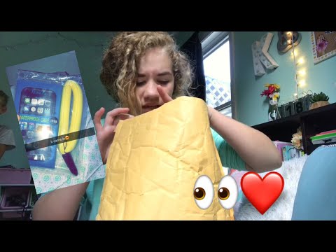 unboxing my waterproof phone case! (live footage) day #623