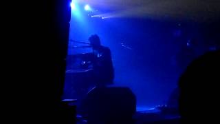 Ernest Borgnine - John Grant