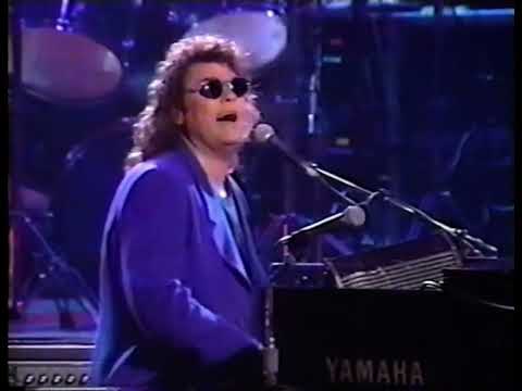 Ronnie Milsap - Don’t You Ever Get Tired Of Hurting Me