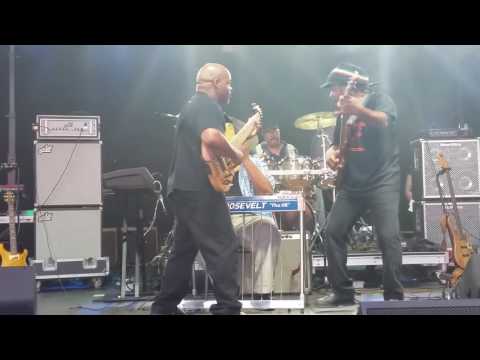 Victor Wooten bass battles Anthony Wellington