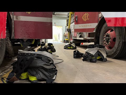 🔥FIRE IN HI-RISE🔥chicago fire department Engine 55 Truck 44 *Spare* responding 