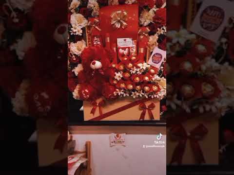 online flowers and chocolate box delivery