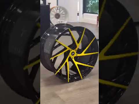 BLACK n YELLOW! WHAT YOU PUTTING THESE ON!?
