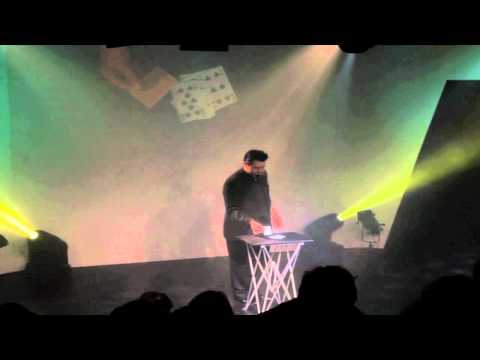 Chris Dugdale Live in London -  Performing his Australian Card Trick