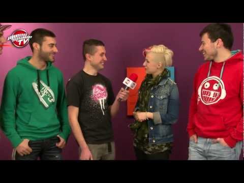 Поли Генова и Voice of Boys: Обичайте се "сега или никога"