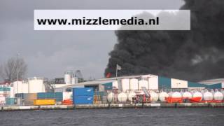 preview picture of video 'Zeer grote brand aan de Wijkermeerweg Velsen-Noord'