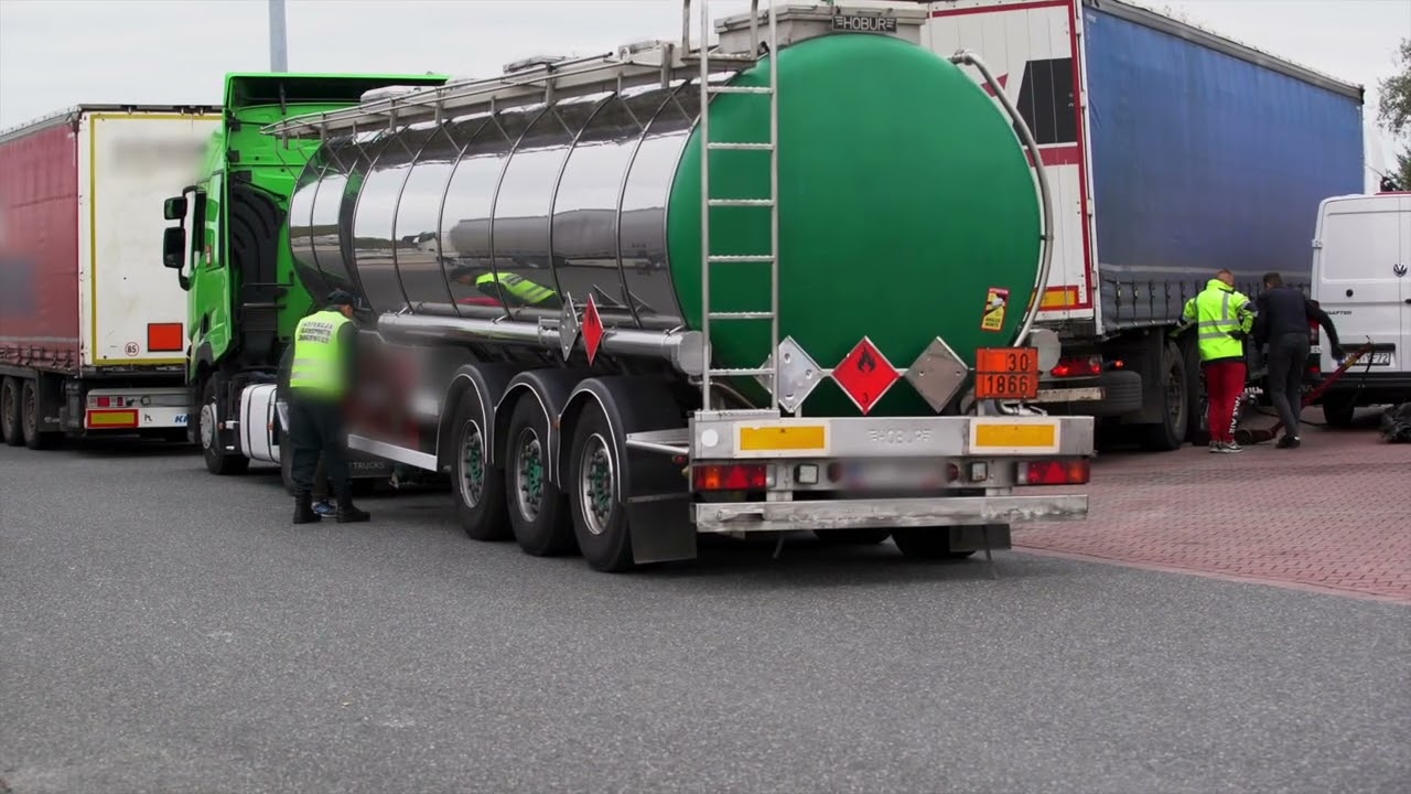 Kontrole przewozu towarów niebezpiecznych na A4