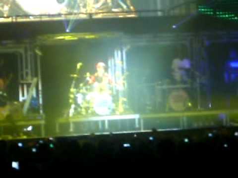 justin bieber 2011 tour 1 - bossing the drums.