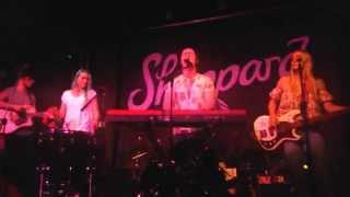 Sheppard - These People (live @ Milan)