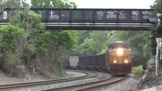 preview picture of video 'CSX Pausing At Shenandoah Junction'