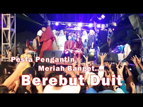 Pesta Pengantin Paling Meriah, Sebar Duit