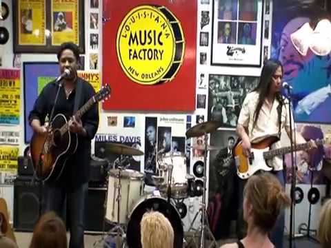 Chris Thomas King @ Louisiana Music Factory JazzFest 2008