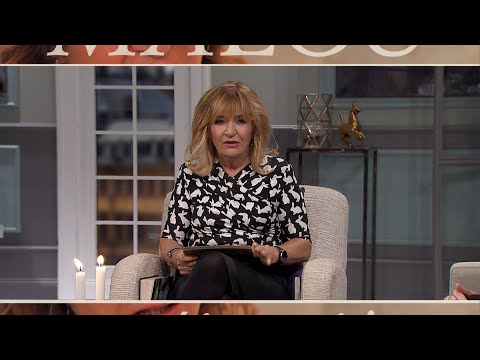 Denise sade upp kontakten med sin mamma och blev nära sin pappa - Malou Efter tio (TV4)